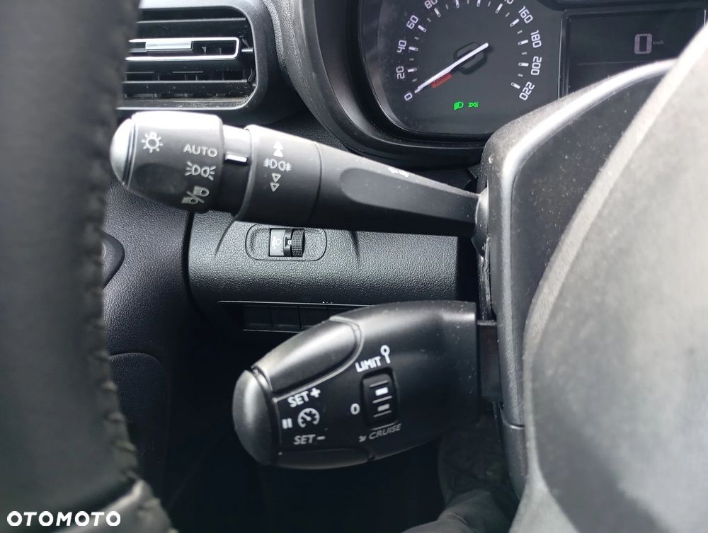 Opel vivaro - 21