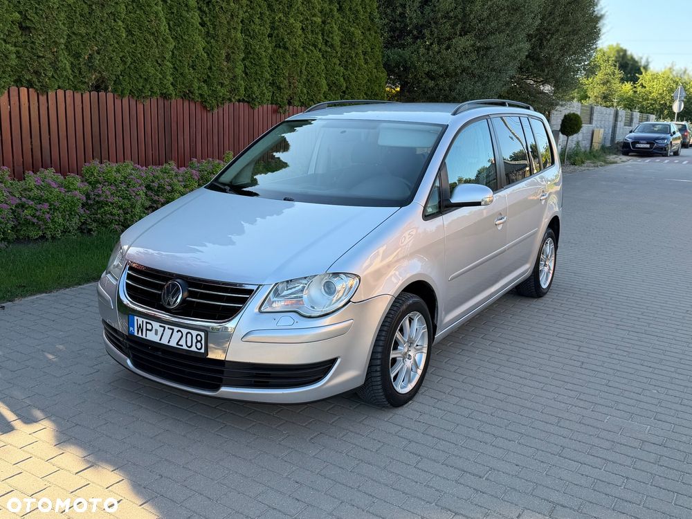 Volkswagen Touran 1.9 TDI DPF Blue Motion Highline - 10
