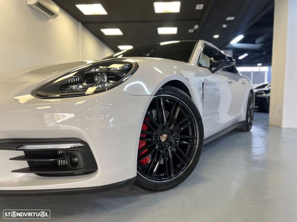 Porsche Panamera Sport Turismo 4 E-Hybrid - 33
