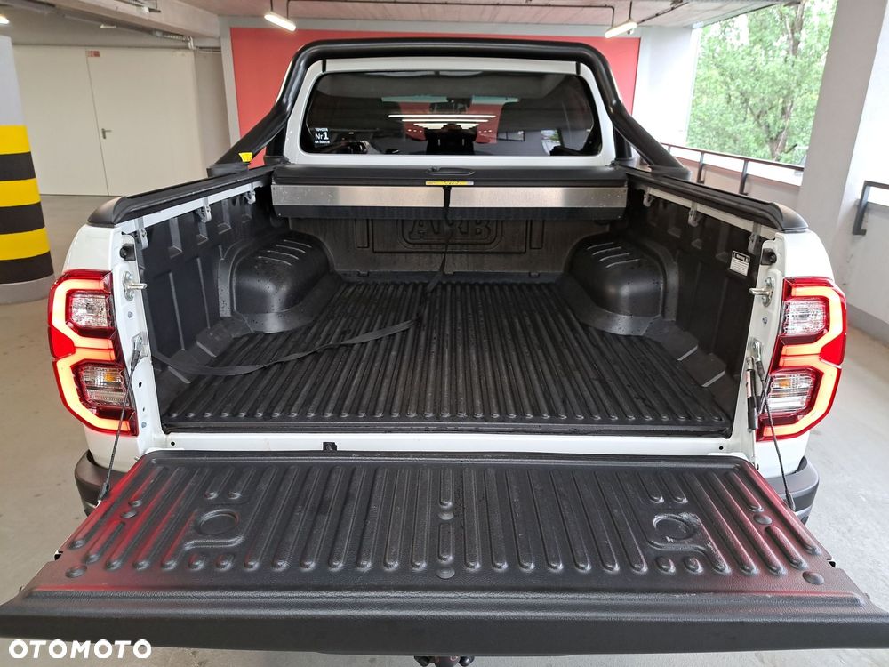 Toyota Hilux - 14