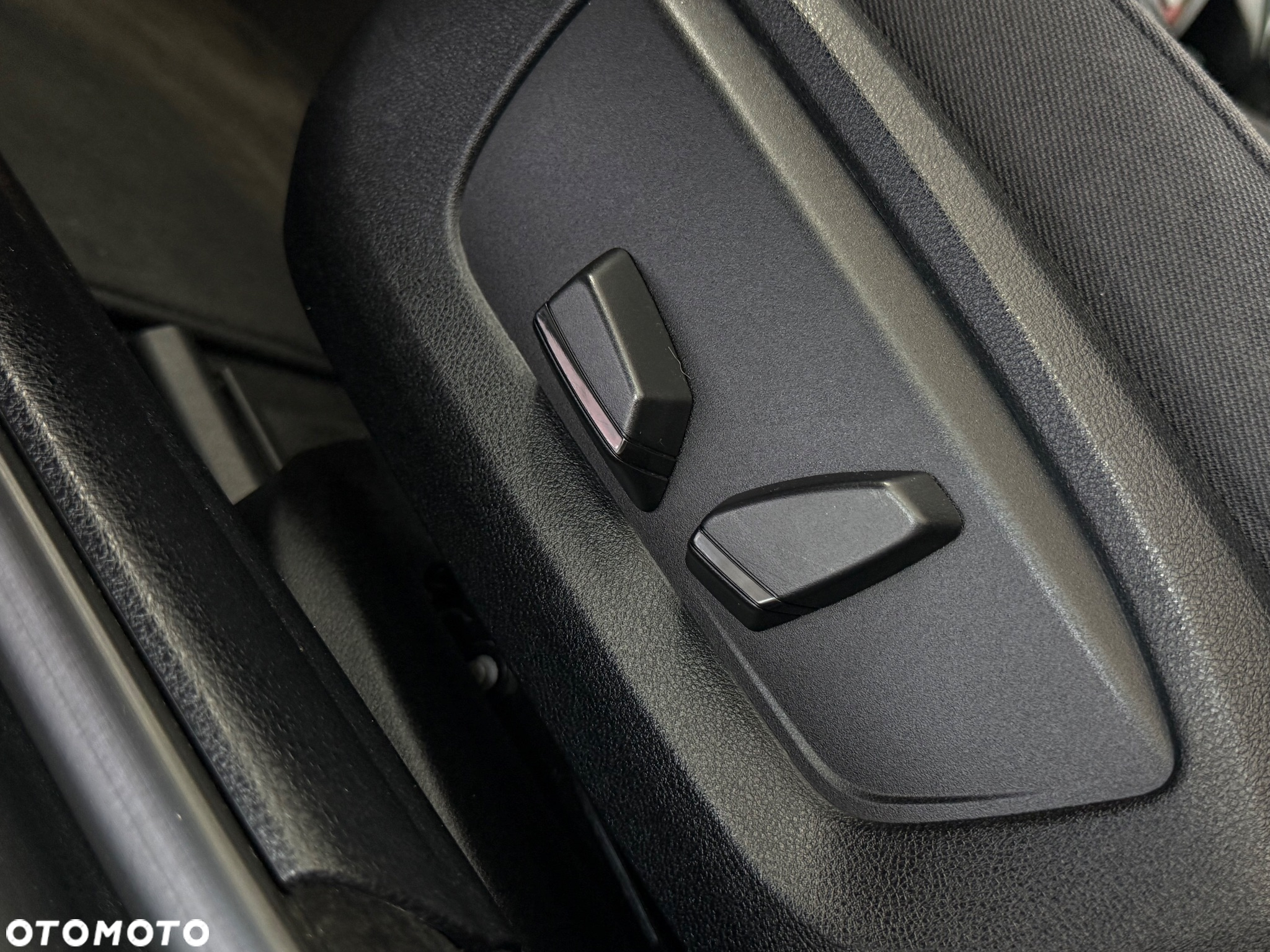BMW Seria 5 520d - 27