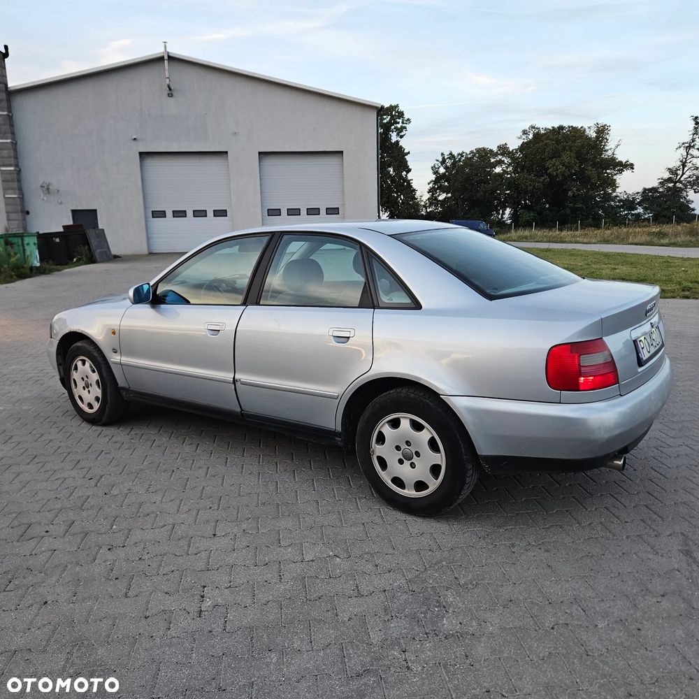 Audi A4 Limousine - 2