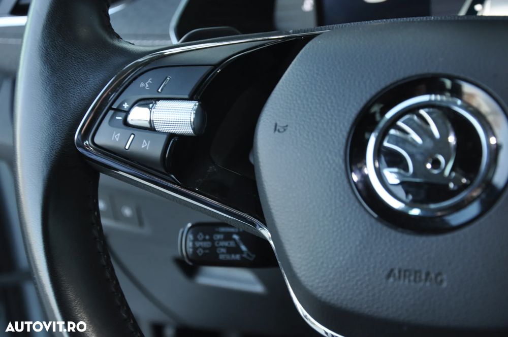 Skoda Octavia Combi 2.0 TDI (Green tec) DSG Style - 18