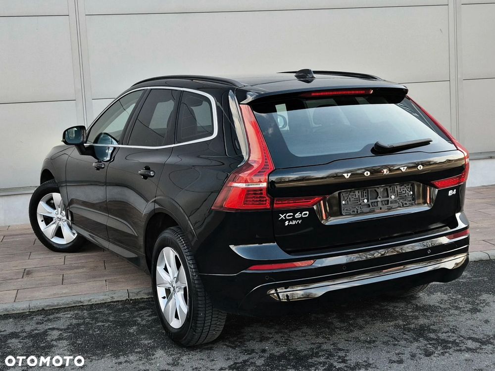 Volvo XC 60 B4 D Momentum Pro - 16