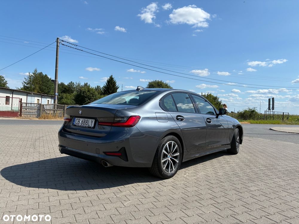 BMW Seria 3 318i Sport Line - 6