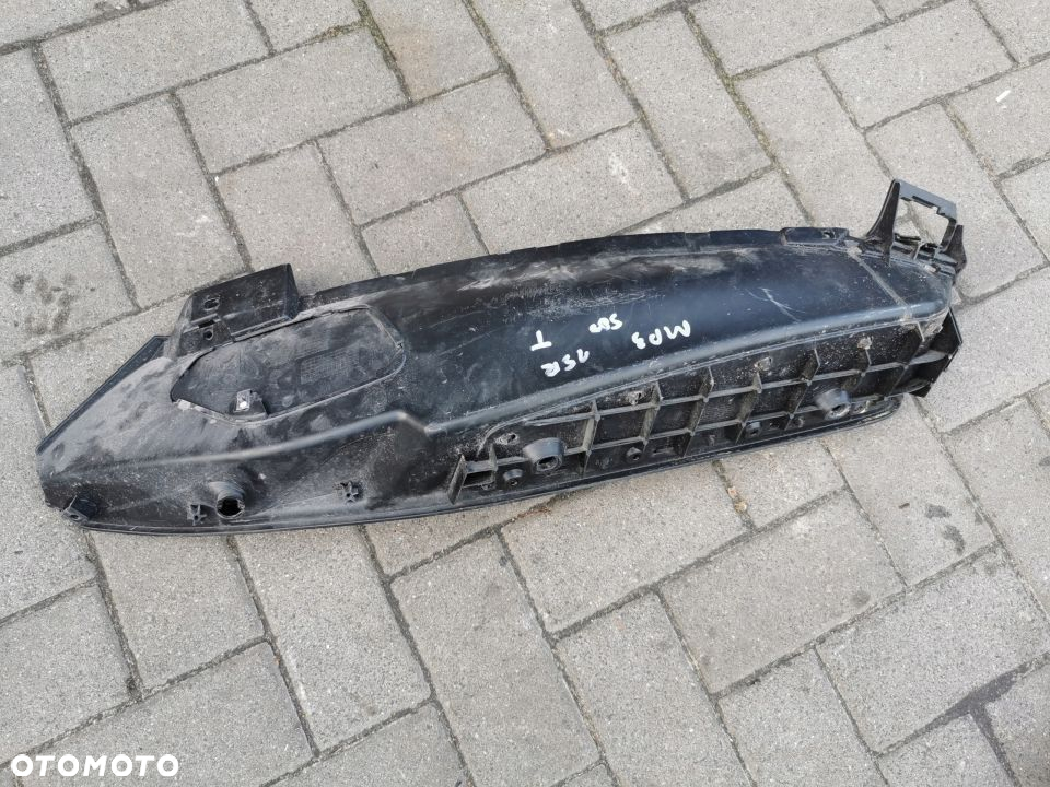 Podłoga L Piaggio MP3 350/500 14-18R - 2