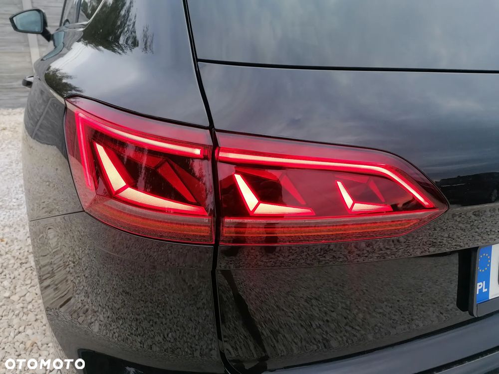 Volkswagen Touareg 3.0 V6 TDI SCR 4Mot R-Line - 35