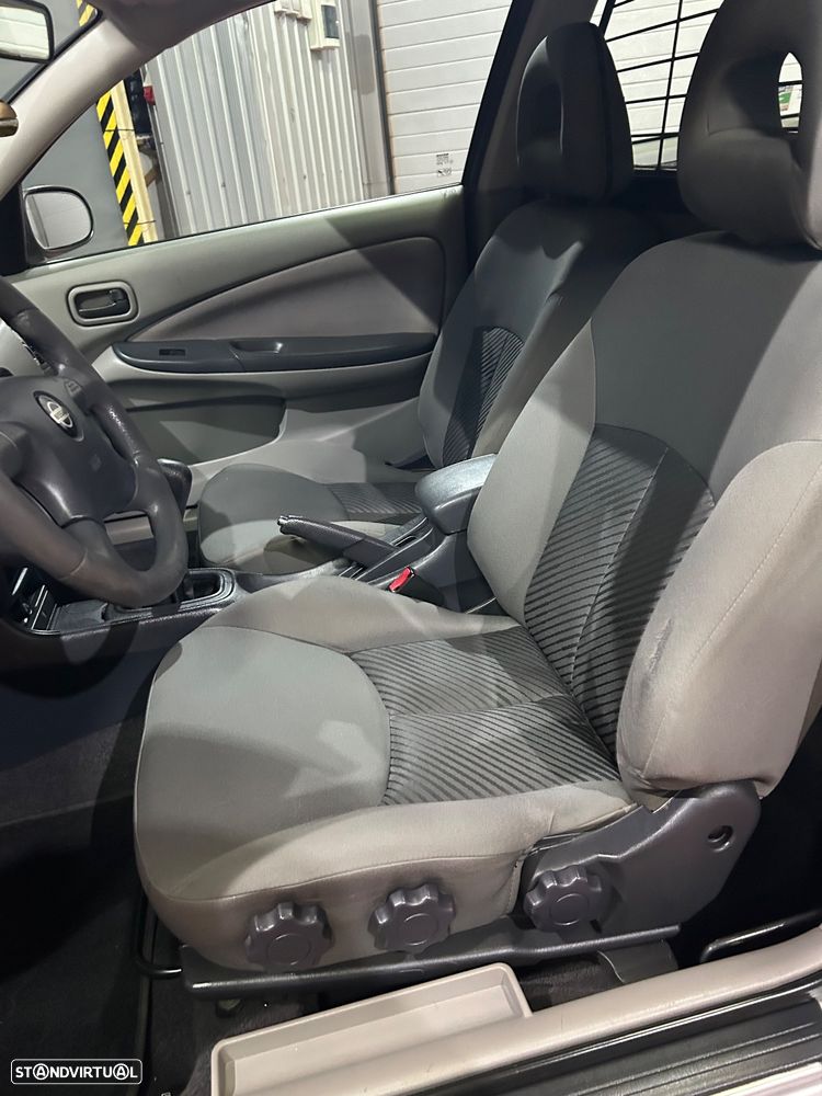 Nissan Almera - 8