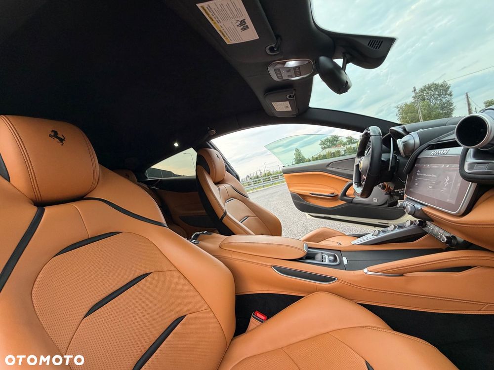 Ferrari GTC4Lusso - 29