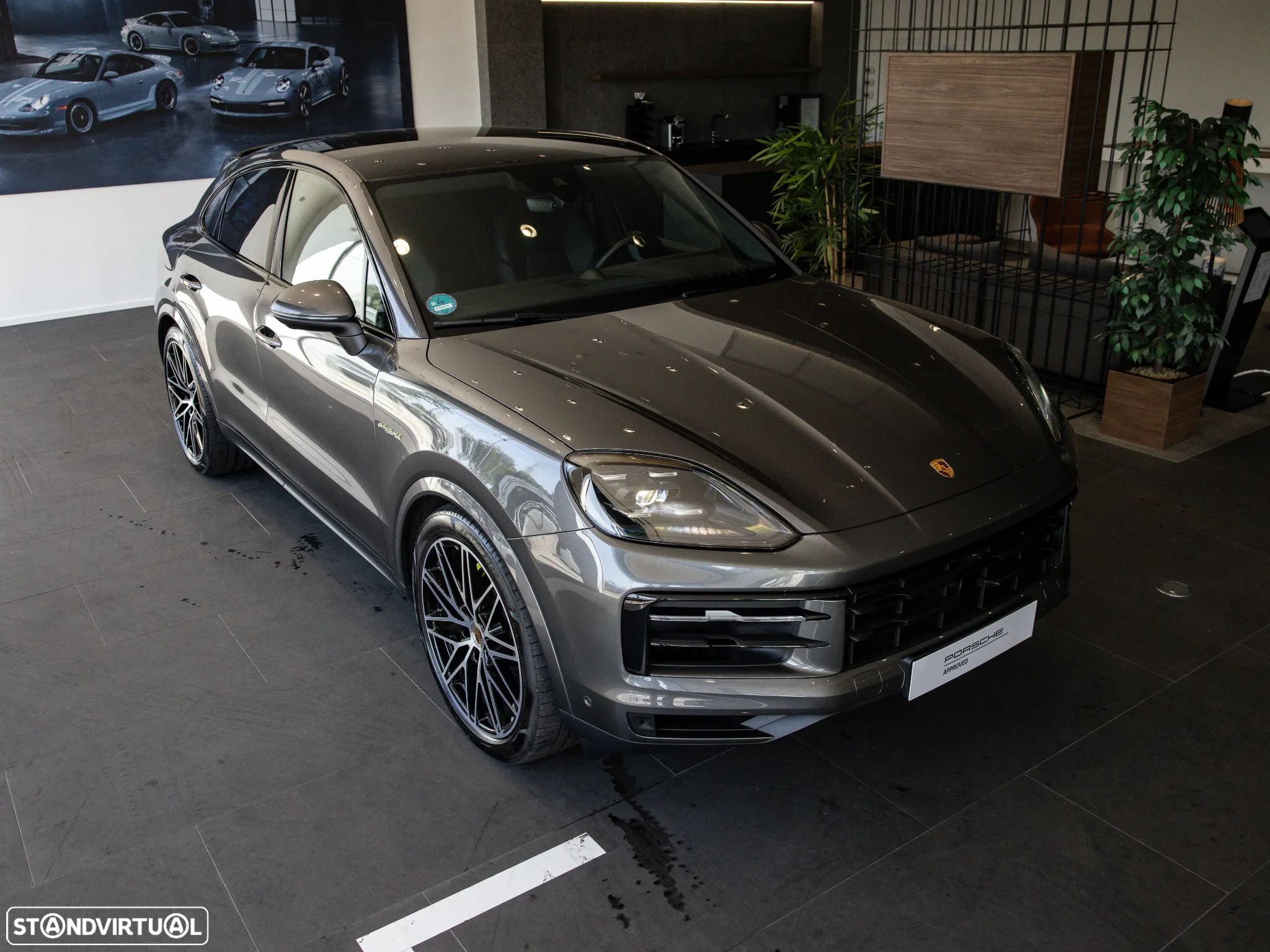 Porsche Cayenne Coupé E-Hybrid - 10