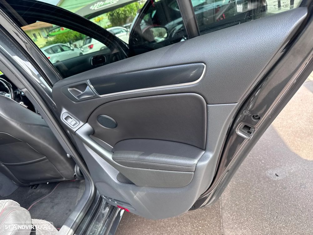 VW Golf 2.0 TSi GTI EDITION 35 DSG - 29