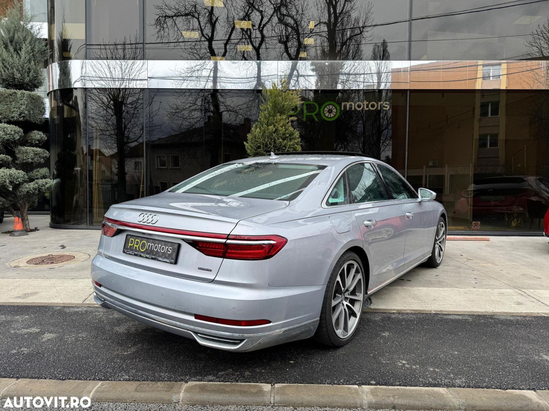 Audi A8 - 10