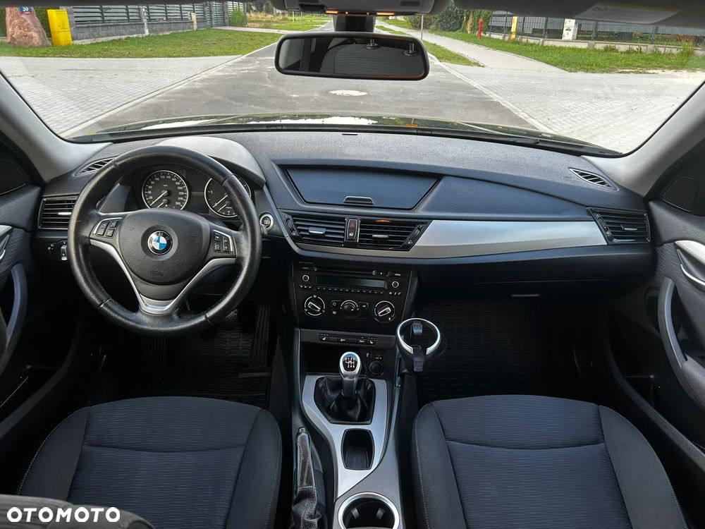 BMW X1 sDrive16d xLine - 16