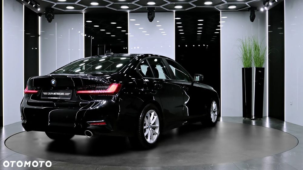 BMW Seria 3 318i Sport Line sport - 8