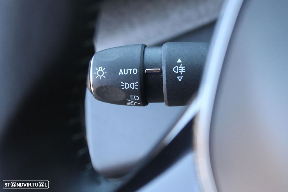 Peugeot 308 1.2 PureTech Allure EAT8 - 9