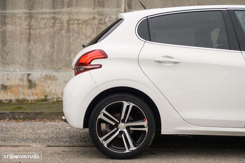 Peugeot 208 1.2 PureTech GT Line - 10