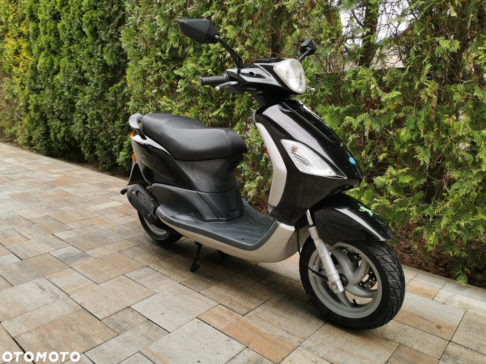 Piaggio FLY - 1