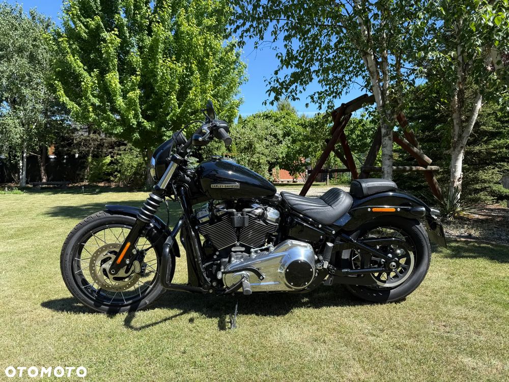 Harley-Davidson Softail Street Bob - 2