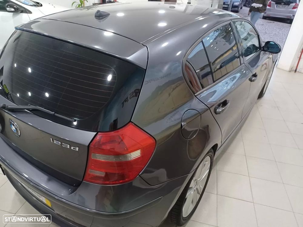 BMW 123 d - 7
