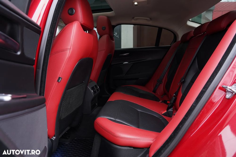Jaguar XE 20d Aut. Prestige - 8