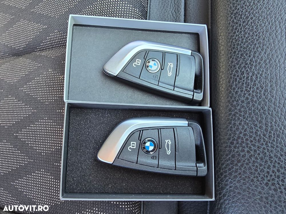 BMW X1 xDrive20d AT - 32