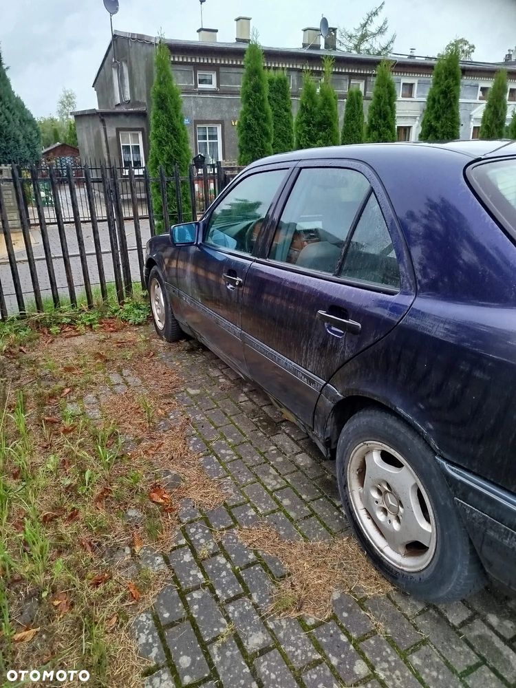Mercedes-Benz Klasa C 200 Classic - 10
