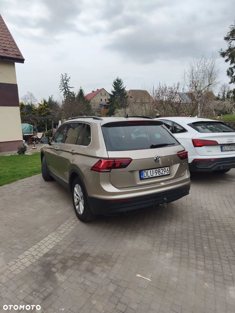 Volkswagen Tiguan - 2