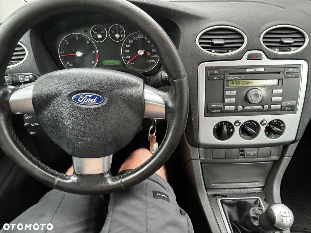 Ford Focus - 10