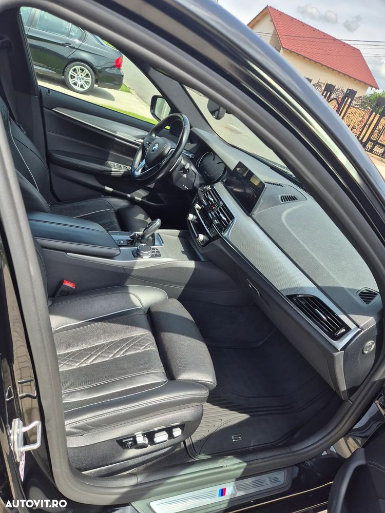 BMW Seria 5 520d xDrive AT - 17