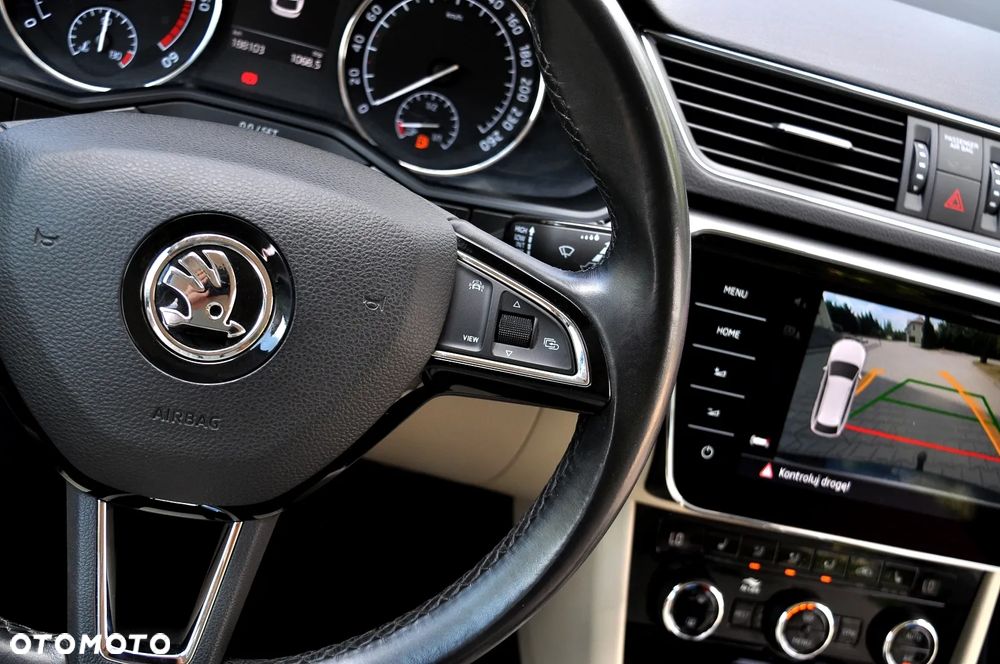 Skoda Superb 2.0 TDI Premium Edition - 36