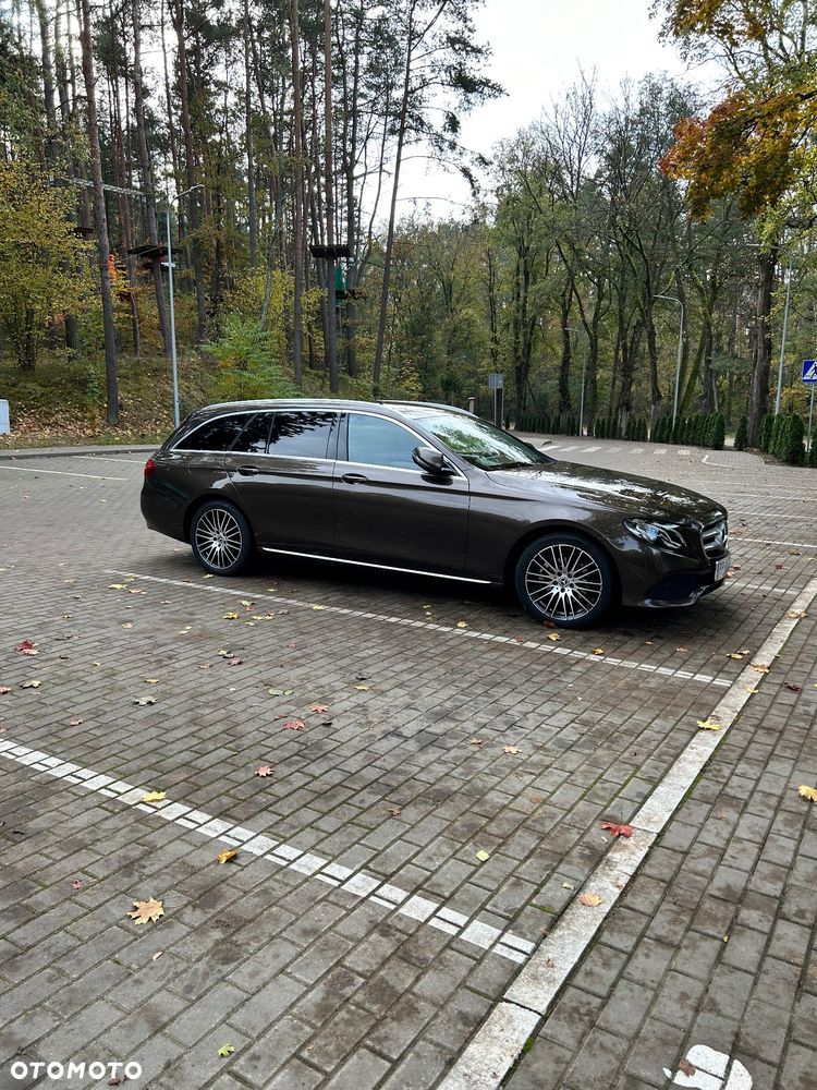 Mercedes-Benz Klasa E 220 d 9G-TRONIC - 2