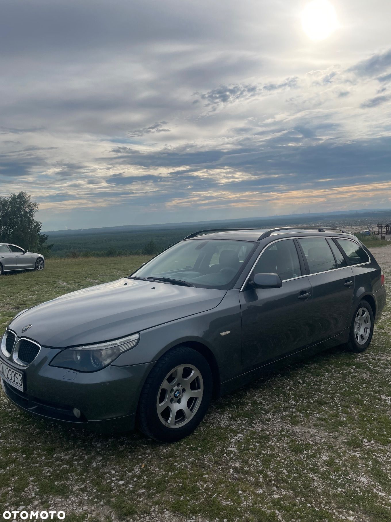 BMW Seria 5 523i Touring - 1