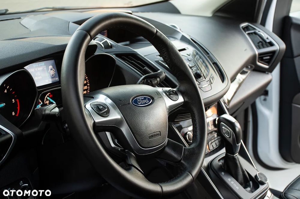Ford Kuga 2.0 TDCi 4x4 Titanium - 37
