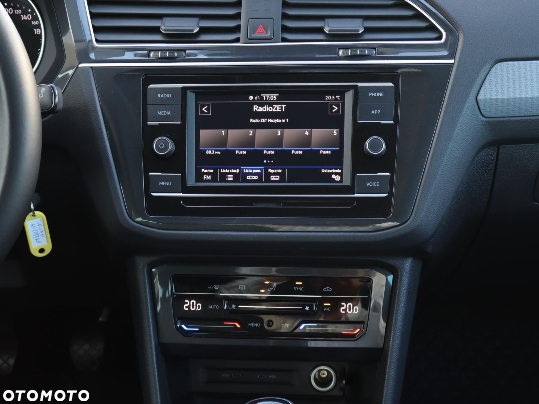 Volkswagen Tiguan - 12