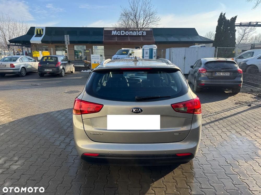 Kia Ceed 1.6 GDI L - 4