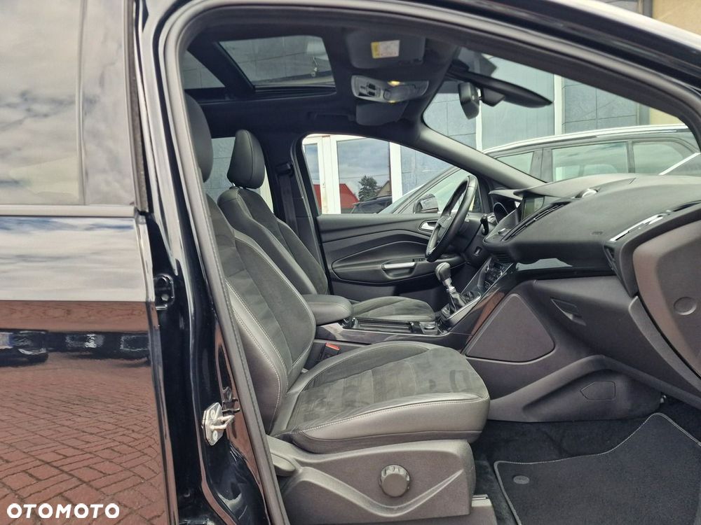 Ford Kuga 1.5 EcoBoost 2x4 ST-Line - 26