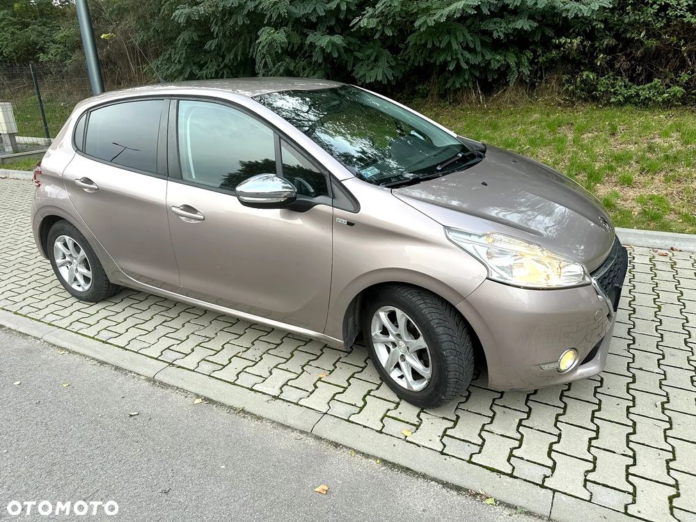 Peugeot 208 1.2 PureTech Style - 13