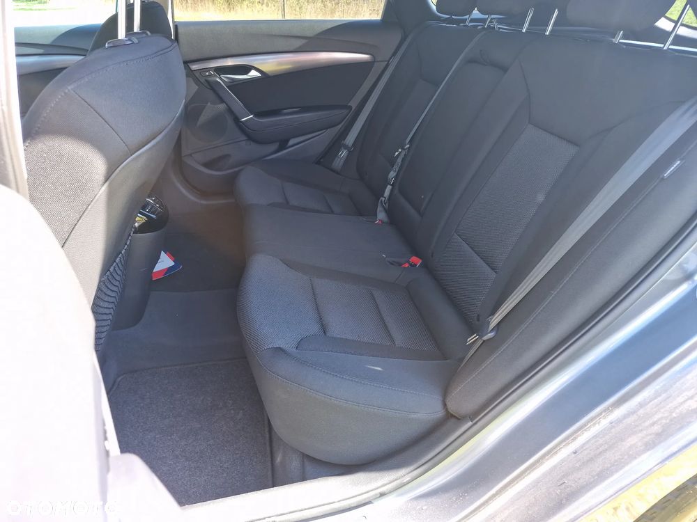 Hyundai i40 2.0 Premium - 35