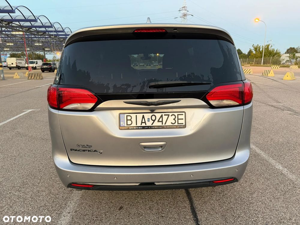 Chrysler Pacifica - 20