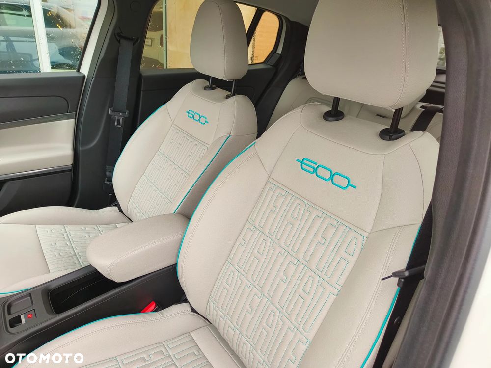 Fiat 600 1.2 Turbo La Prima eDCT - 10