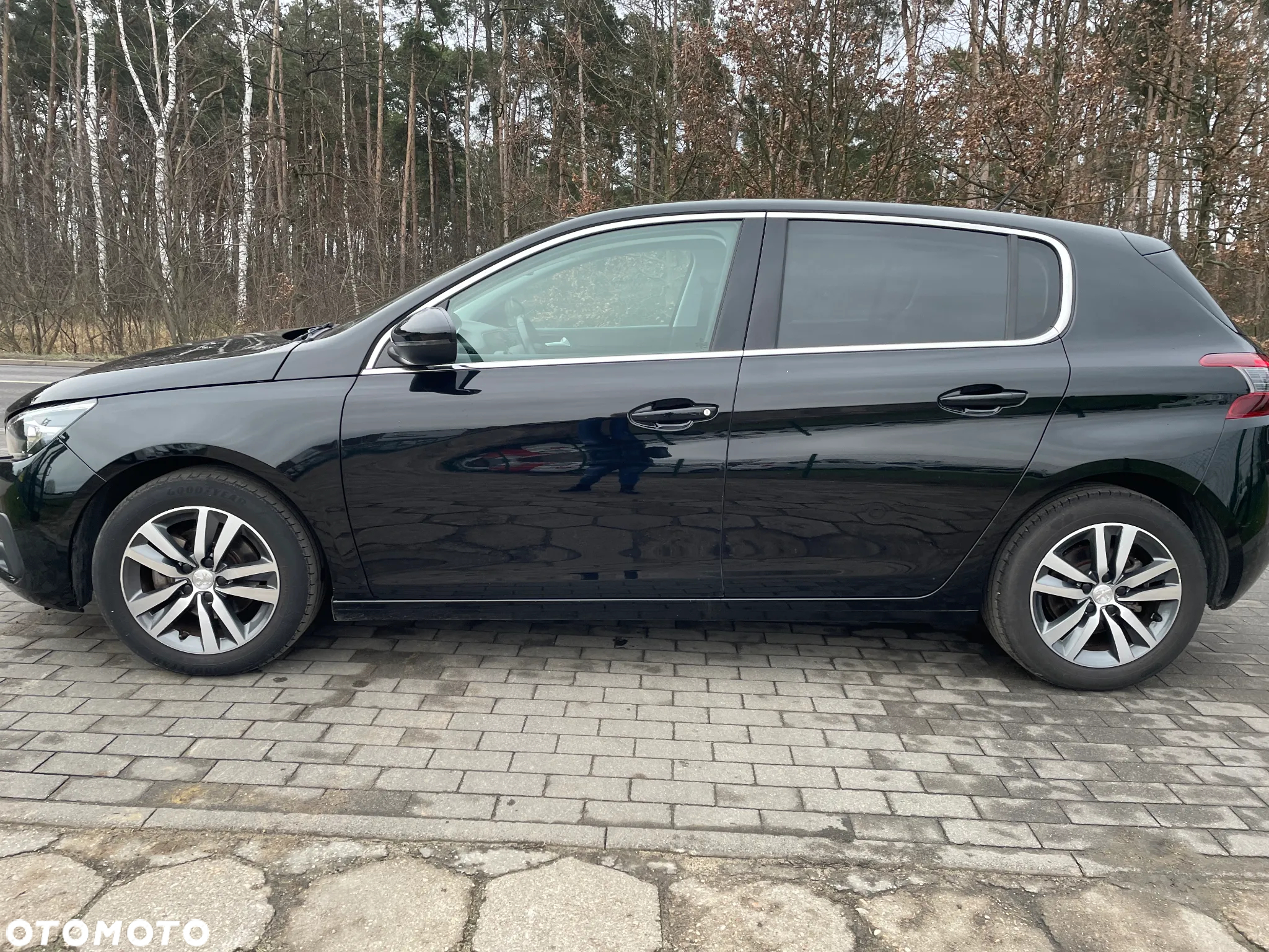 Peugeot 308 - 8