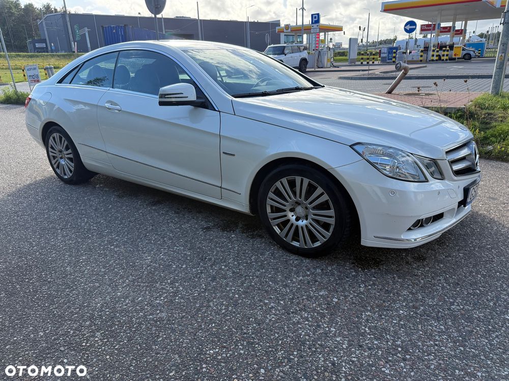 Mercedes-Benz Klasa E 250 CGI BlueEff - 6
