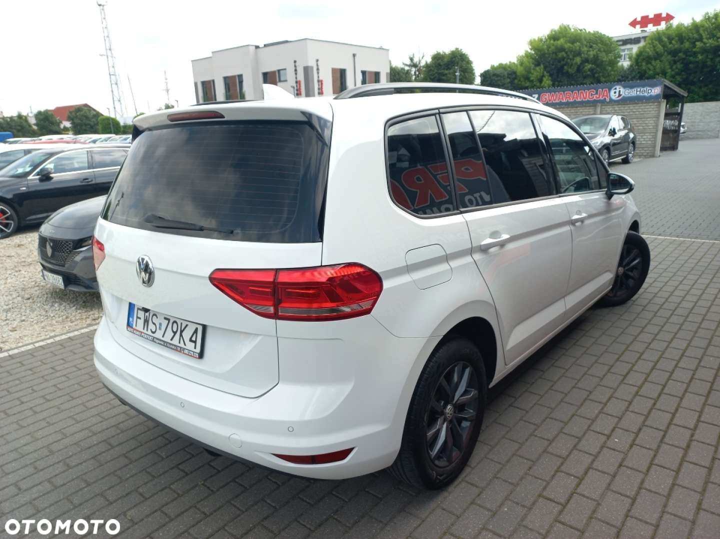 Volkswagen Touran - 8