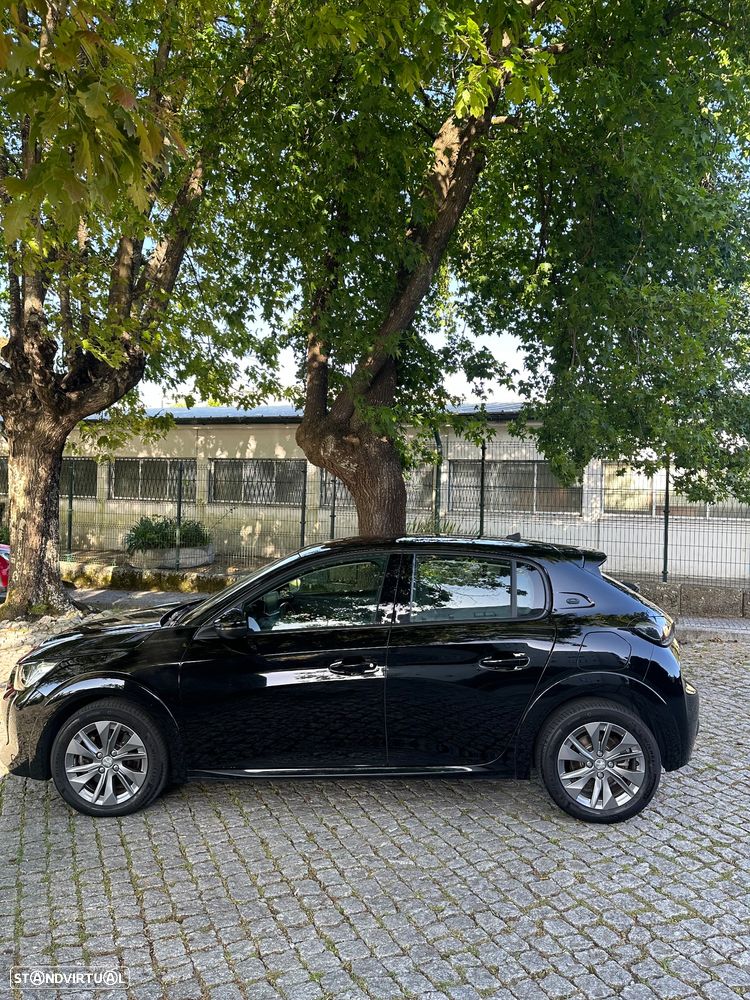 Peugeot e-208 Allure - 15