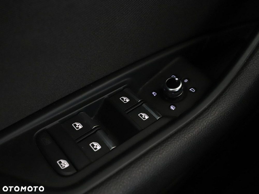 Audi A4 Avant 40 TDI Advanced S tronic - 36
