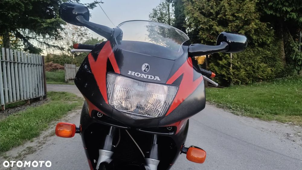 Honda CBR - 13