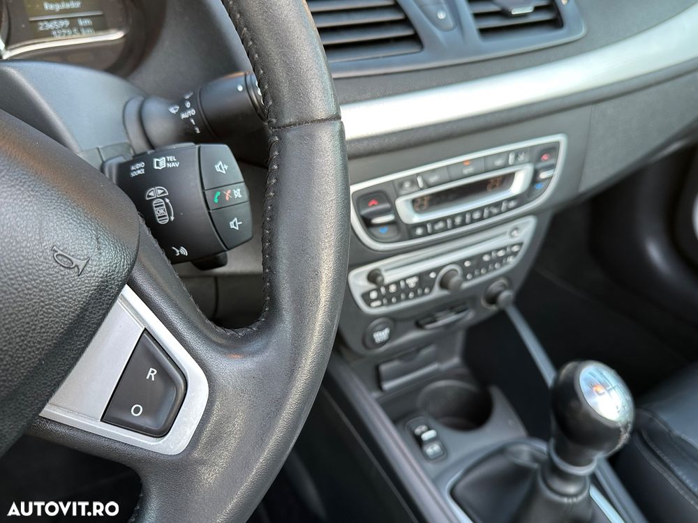 Renault Megane III 1.5 dCi Color Edition - 14