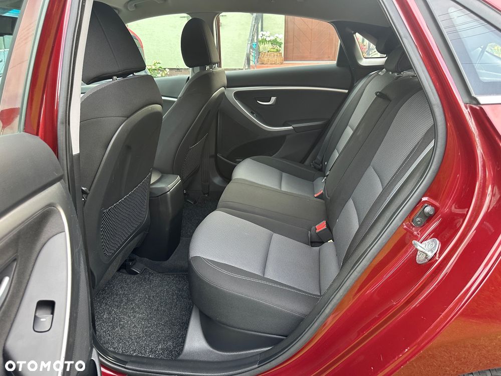 Hyundai i30 blue 1.4 Style - 27