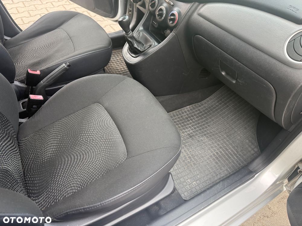 Hyundai i10 1.1 Comfort - 7