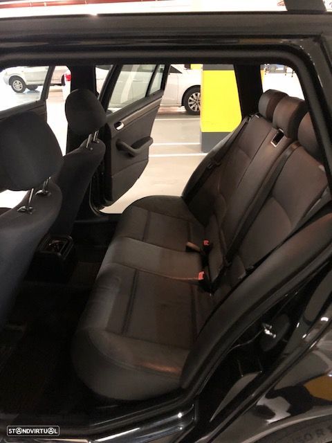 BMW 320 d Touring - 11